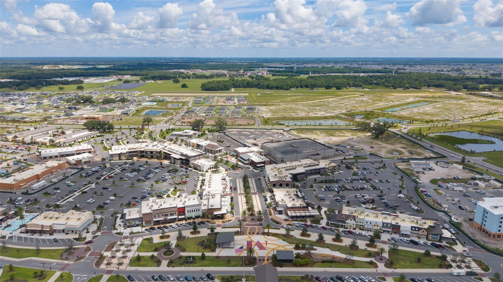 VILLAGES/SOUTHERN OAKS UN 213 - Residential