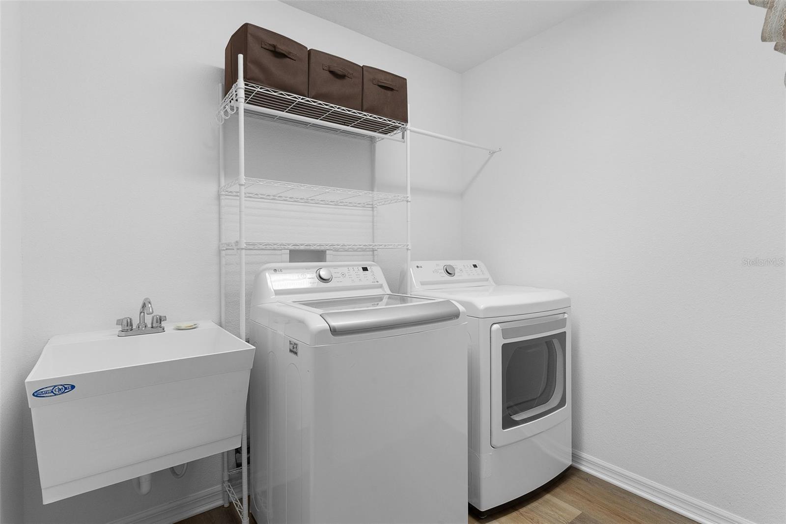 VILLAGES/SOUTHERN OAKS UN 213 - Residential
