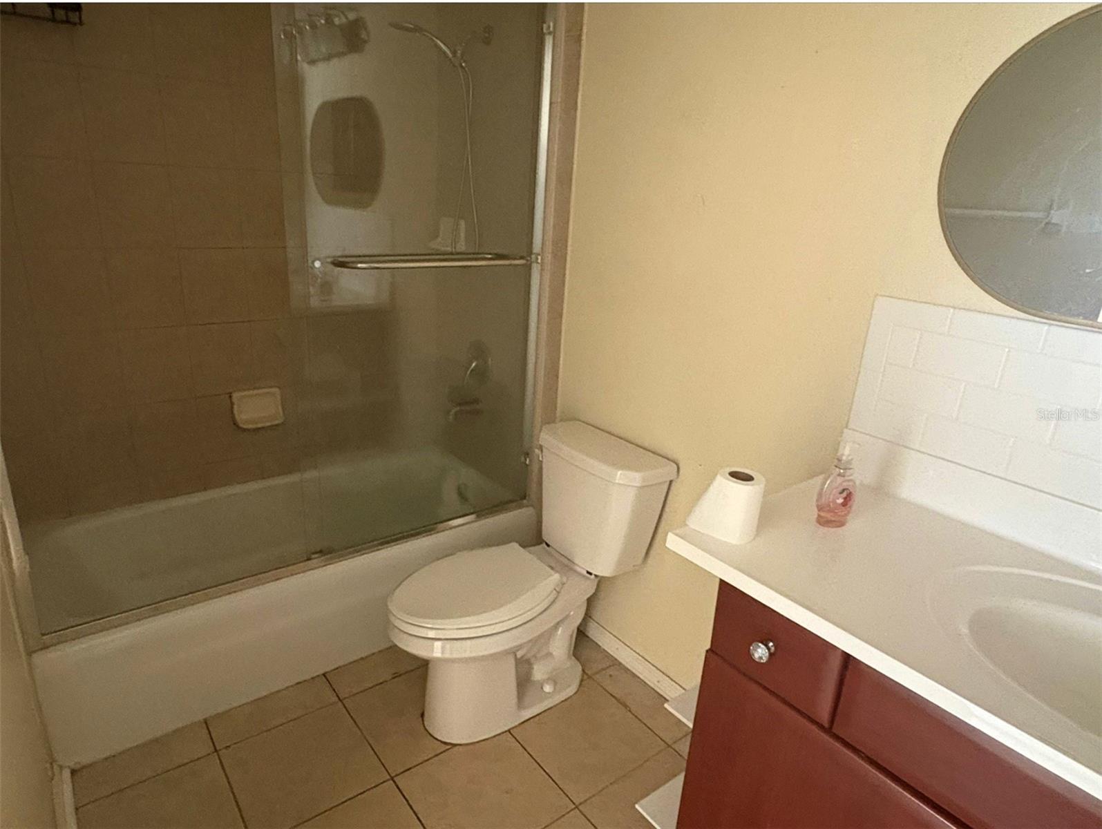 GARDEN WALK CONDO PH 2 - Residential