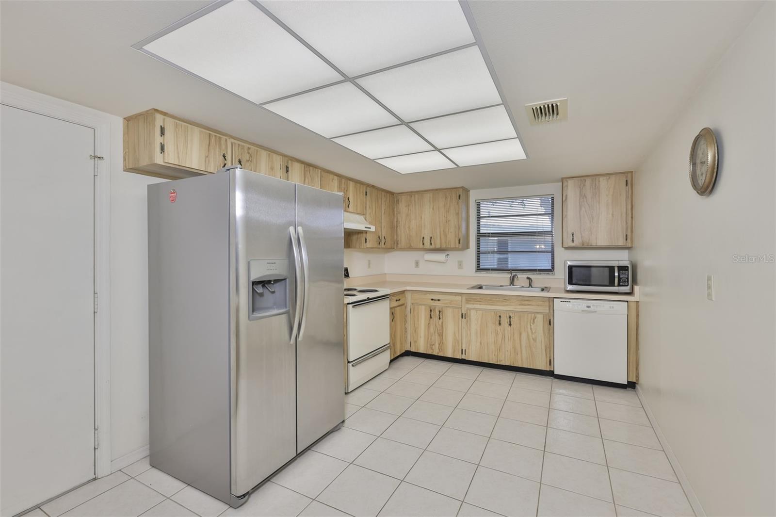 LANCASTER II CONDO - Residential