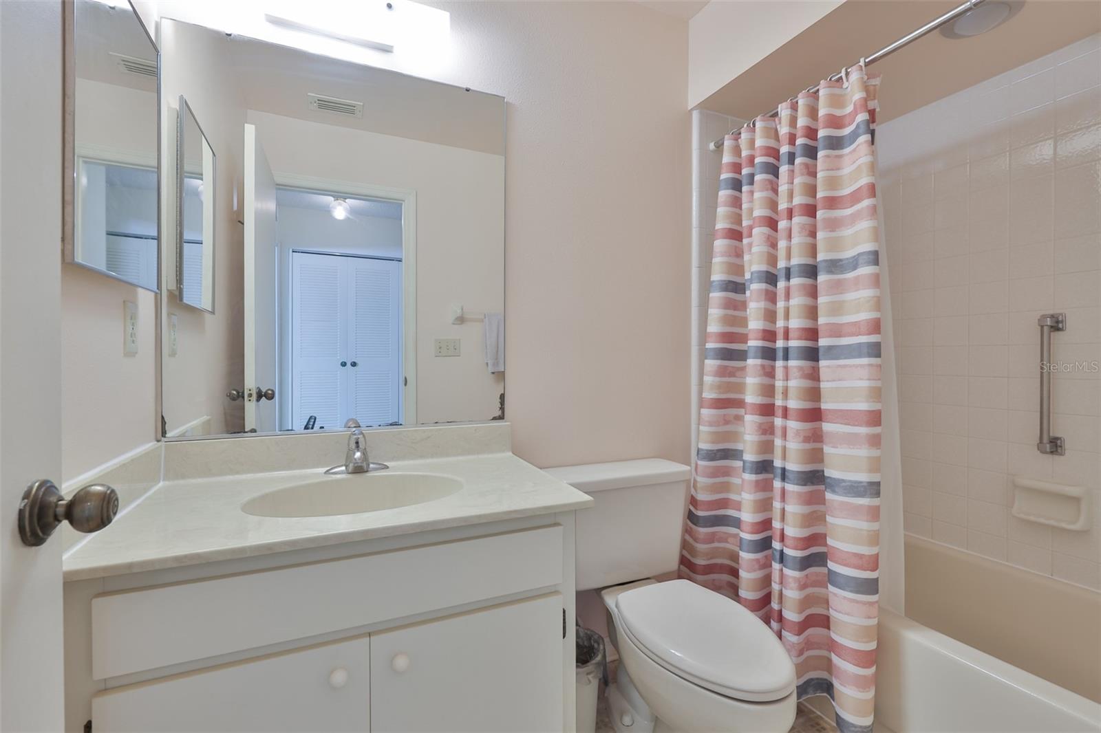 LANCASTER II CONDO - Residential