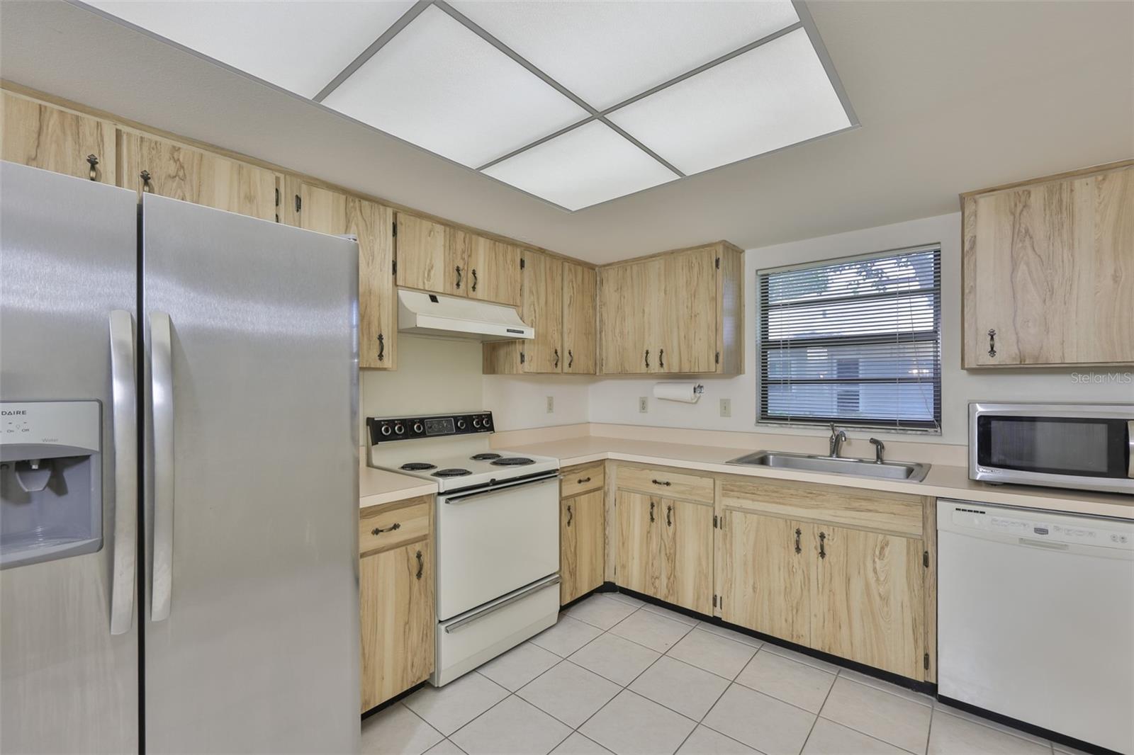 LANCASTER II CONDO - Residential