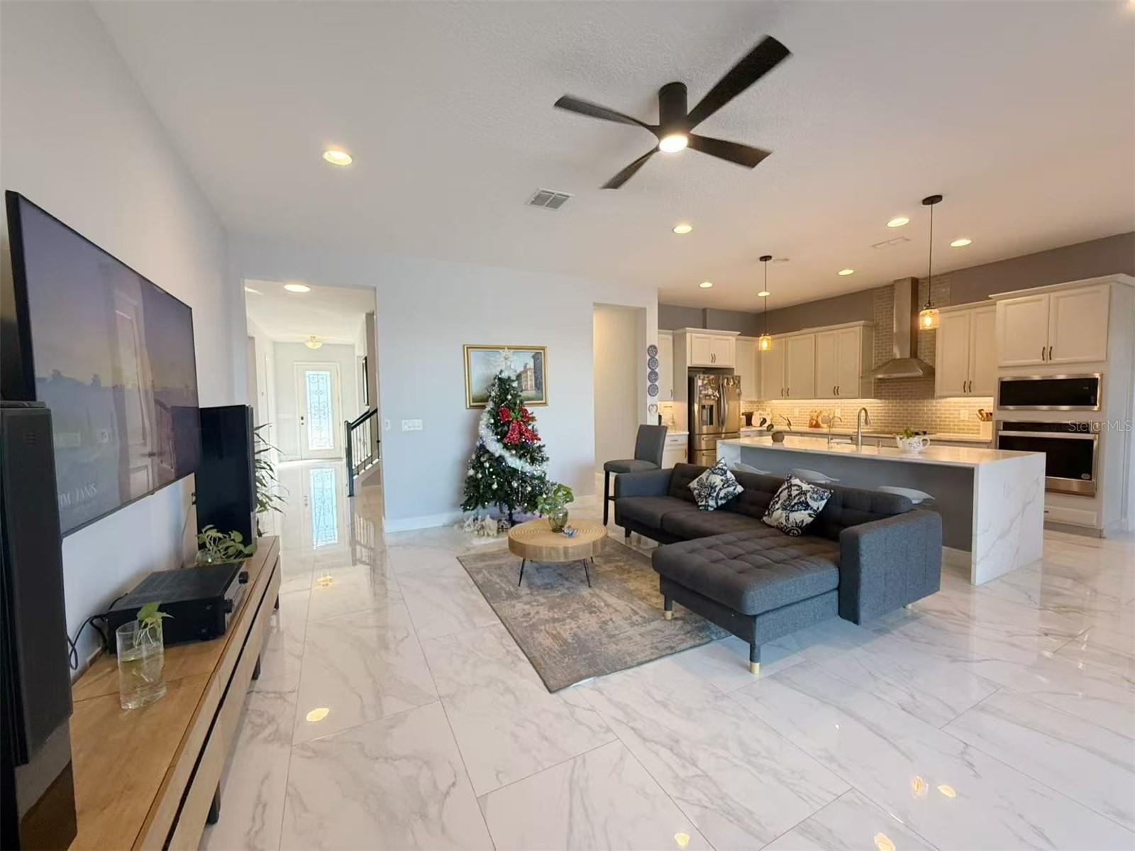 POITRAS EAST N-7 - Residential