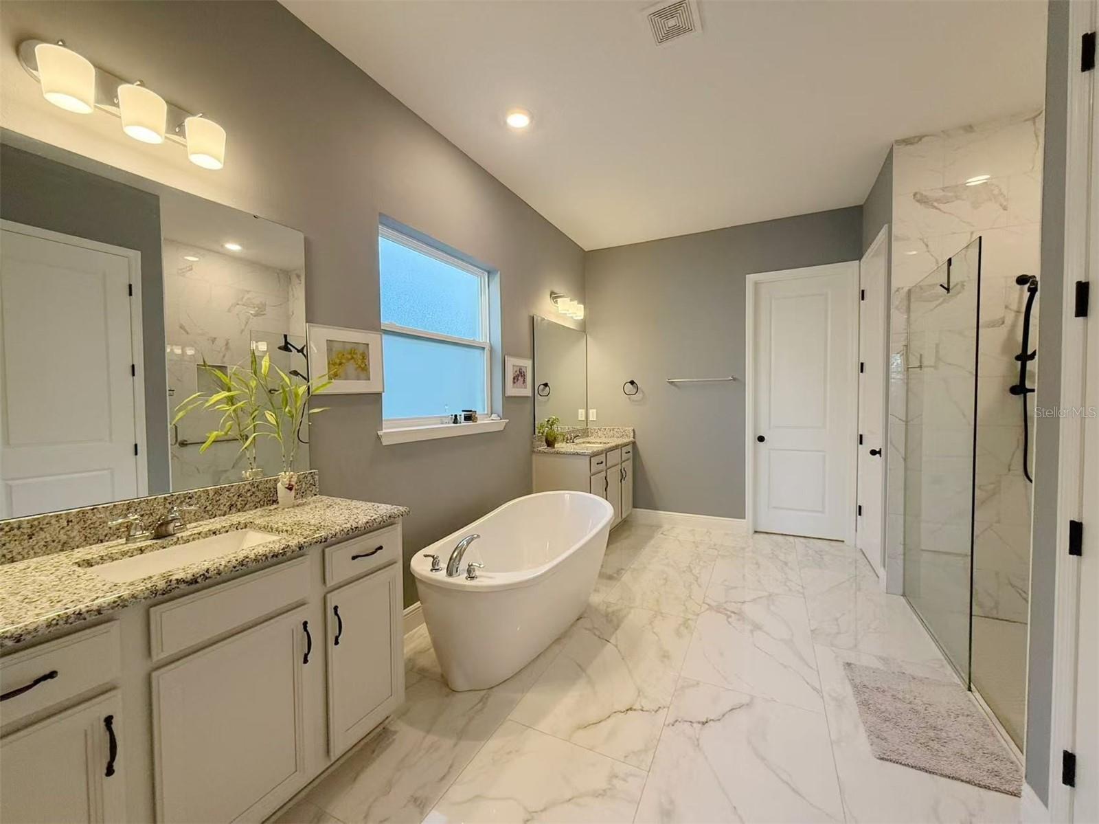 POITRAS EAST N-7 - Residential