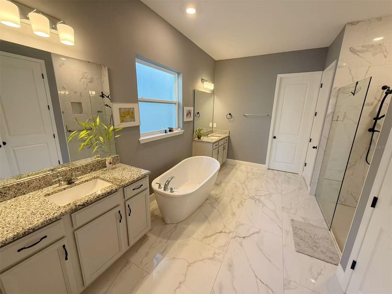 POITRAS EAST N-7 - Residential