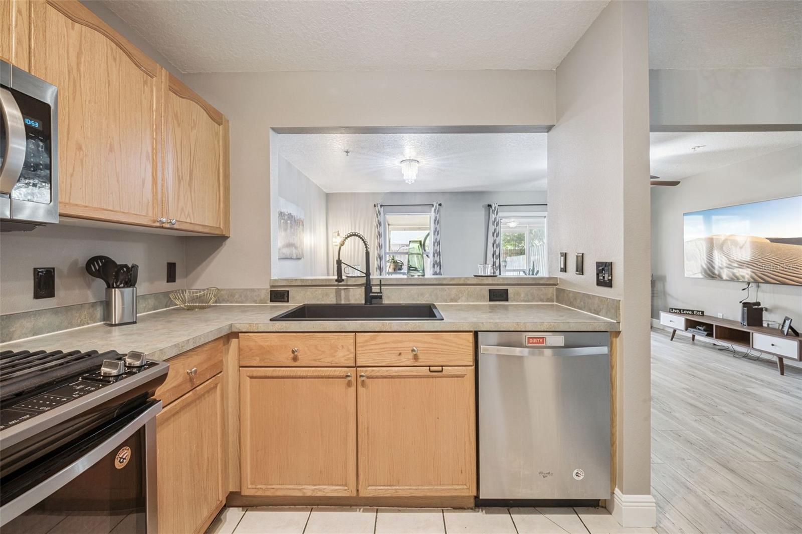 WESTSIDE TWNHMS-PH 05 A B & C - Residential