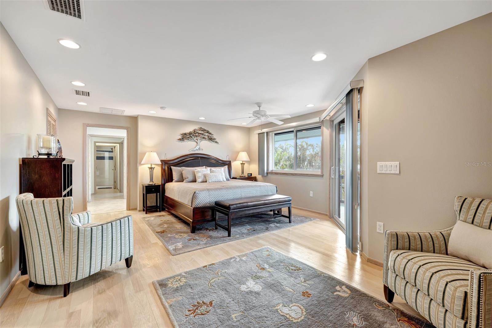 SANDY HOOK - Residential