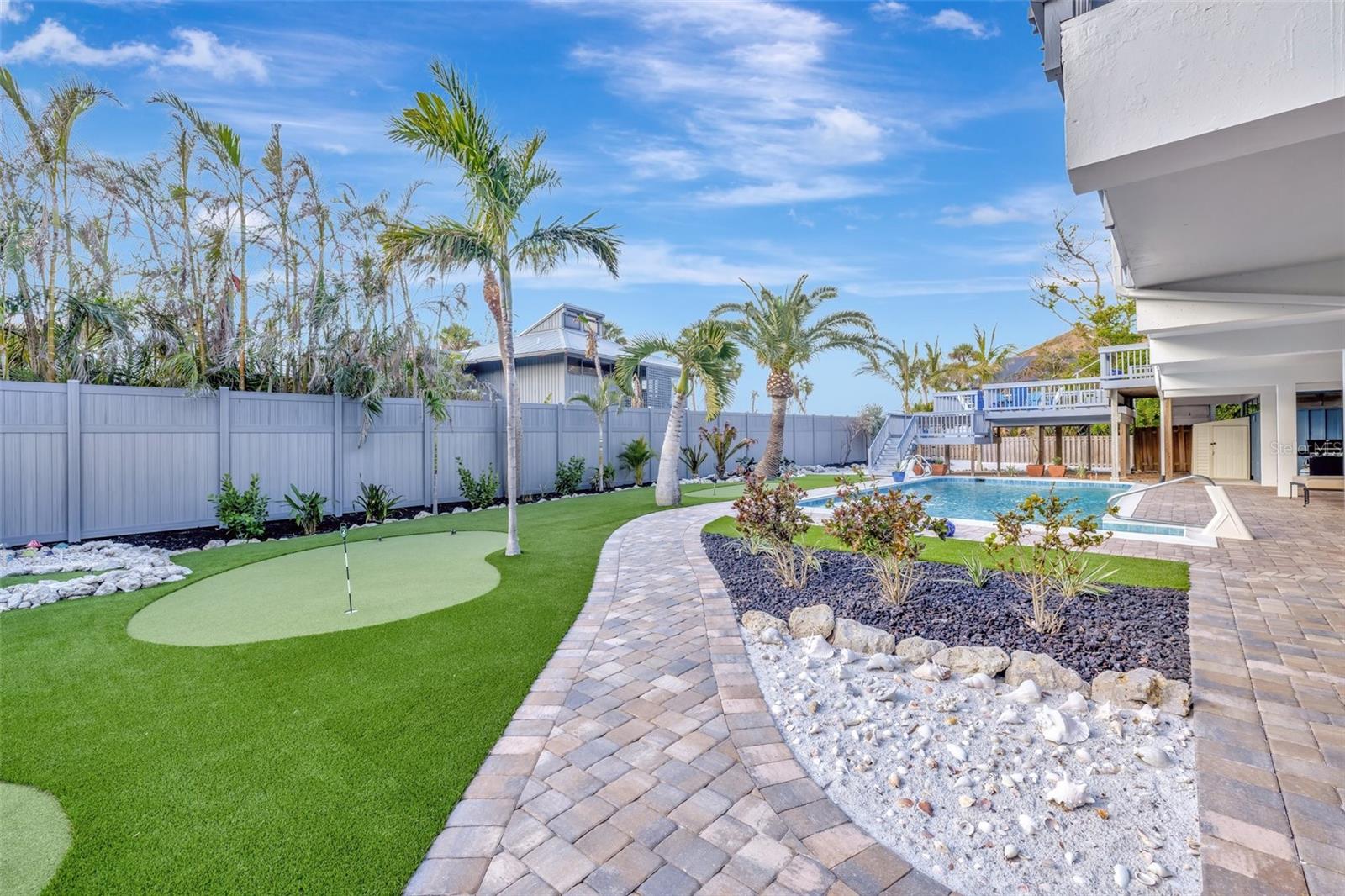 SANDY HOOK - Residential