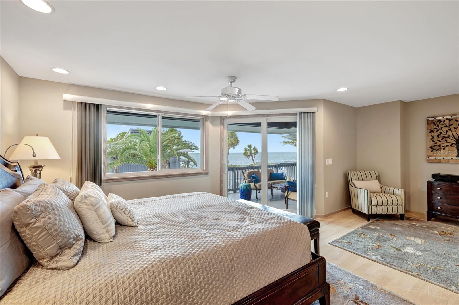 SANDY HOOK - Residential