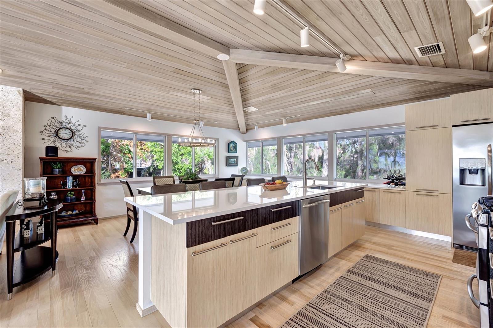 SANDY HOOK - Residential