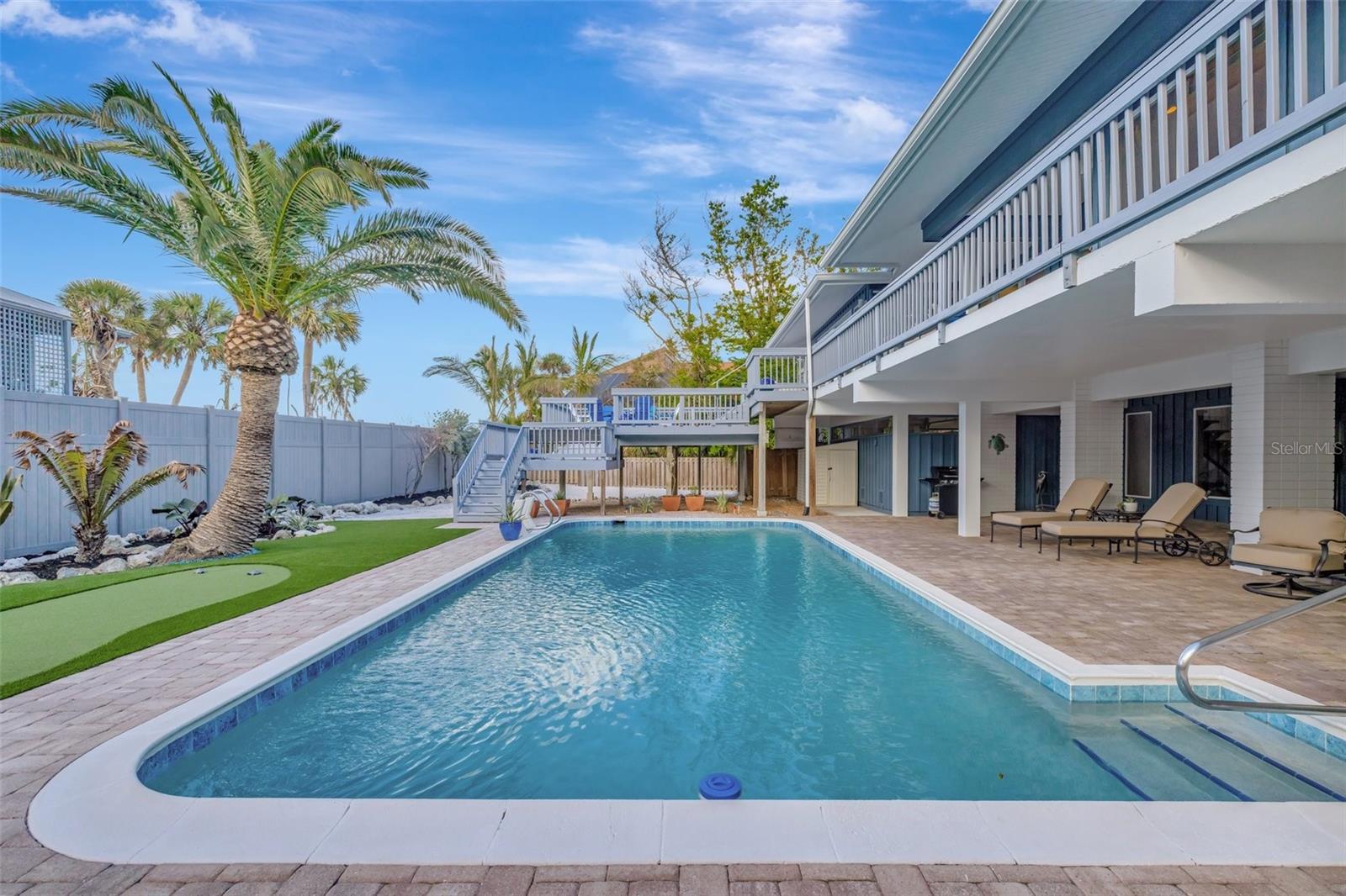 SANDY HOOK - Residential