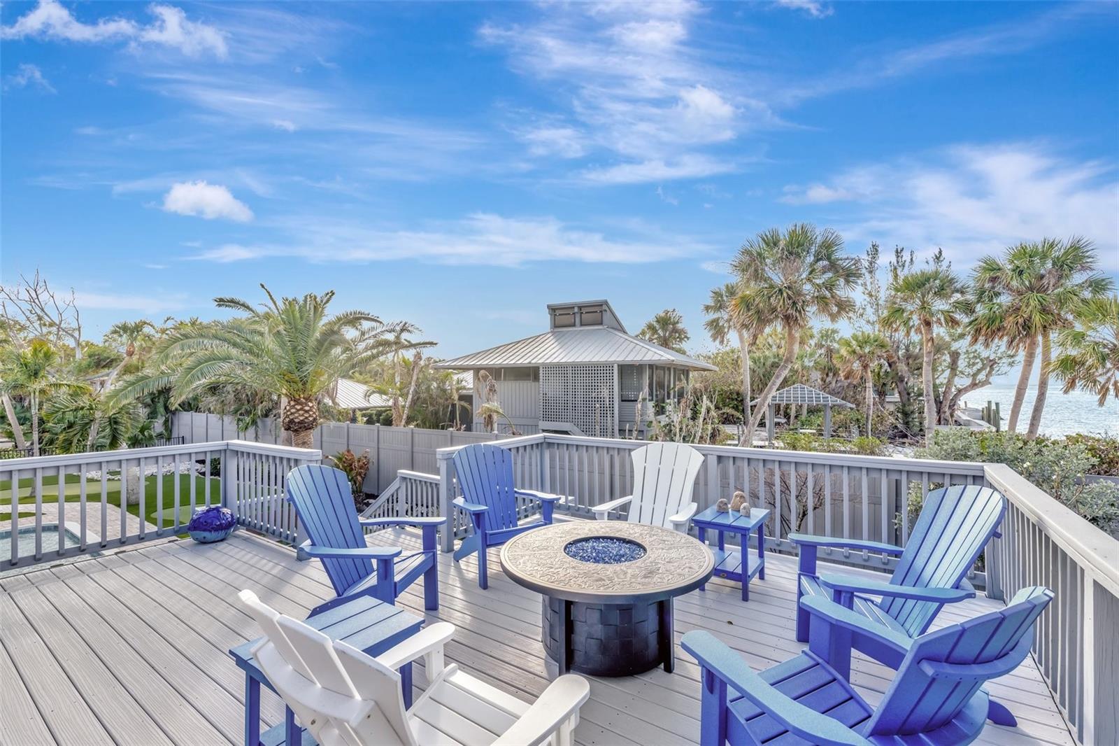 SANDY HOOK - Residential