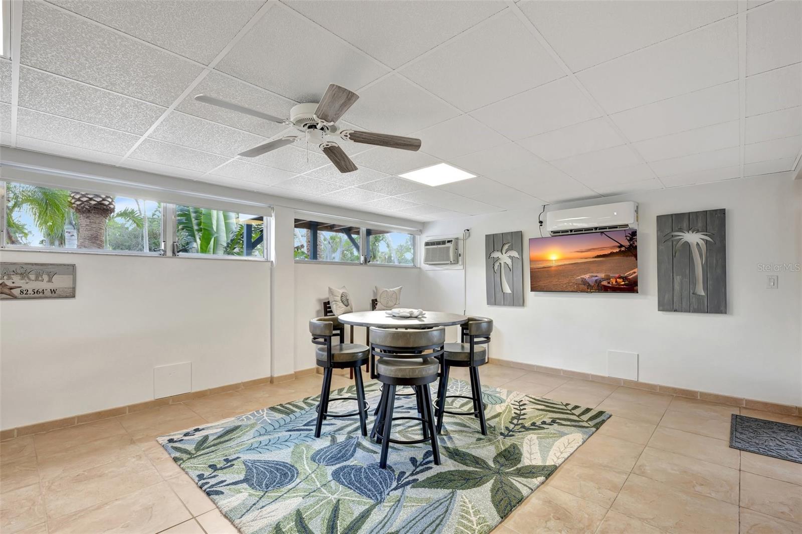 SANDY HOOK - Residential