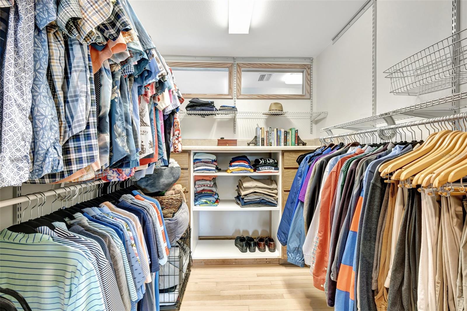 SANDY HOOK - Residential