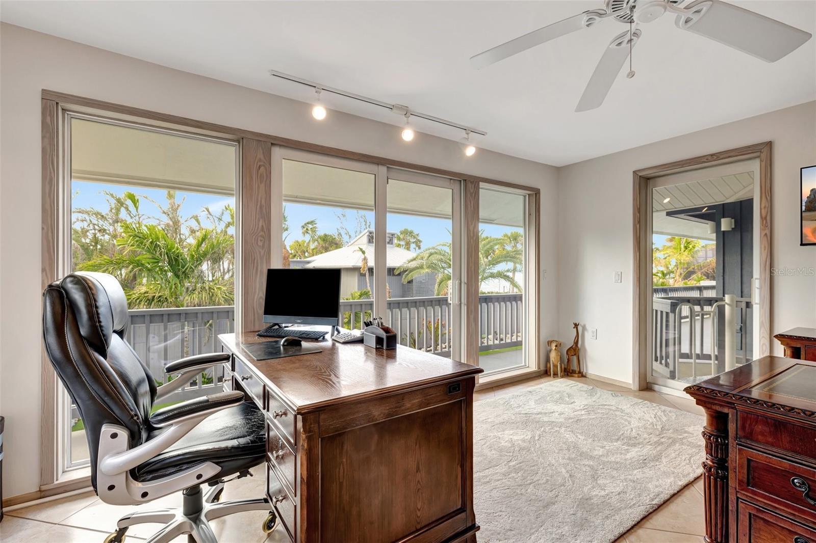 SANDY HOOK - Residential