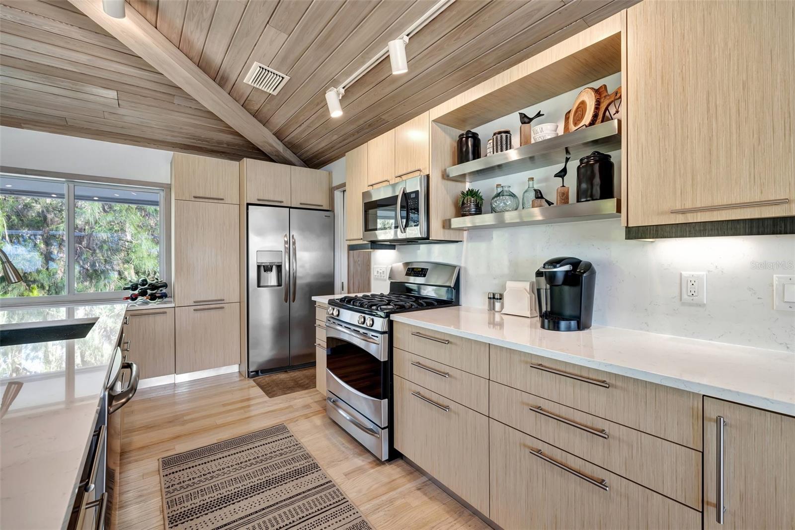 SANDY HOOK - Residential