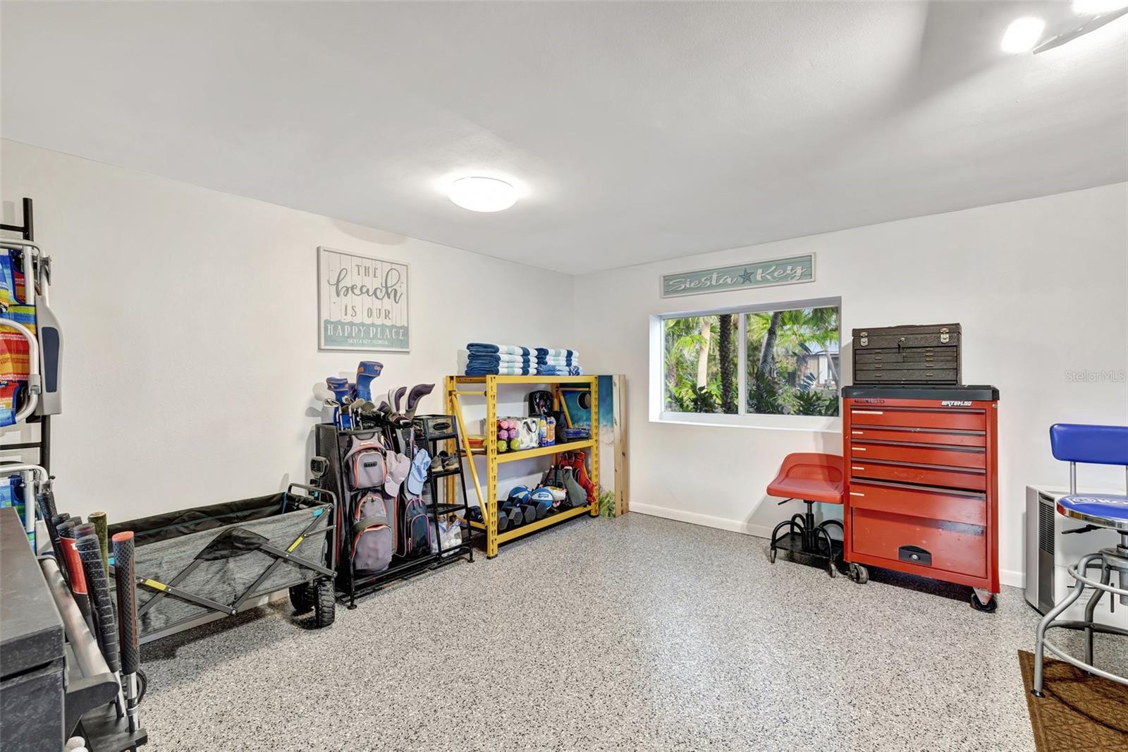 SANDY HOOK - Residential