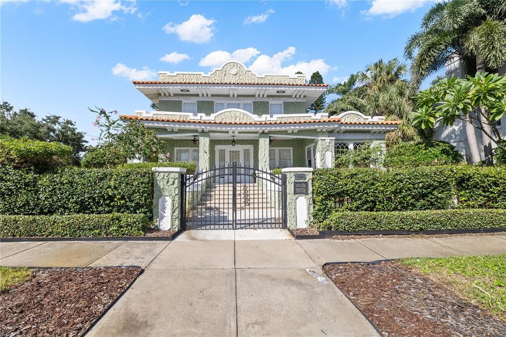 Photo of 1311 Beach Drive NE, St Petersburg, FL 33701 (MLS # TB8437792)