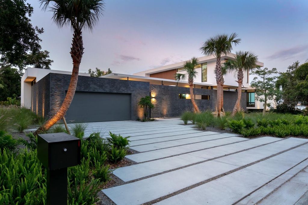 Photo of 1500 Bayview Drive, Sarasota, FL 34239 (MLS # A4678945)