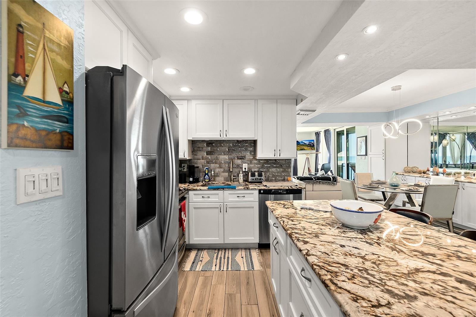 OCEANS SEVEN - Residential