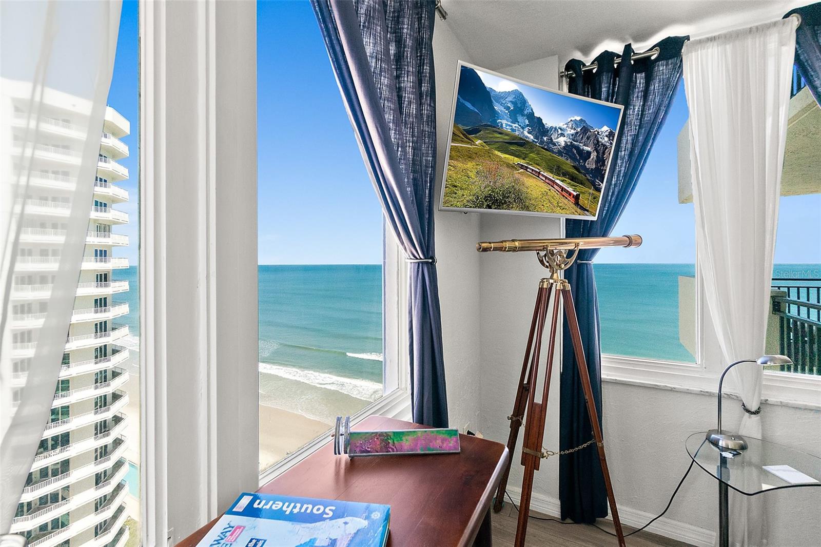 OCEANS SEVEN - Residential