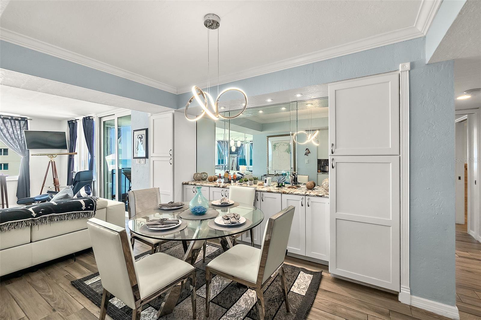 OCEANS SEVEN - Residential