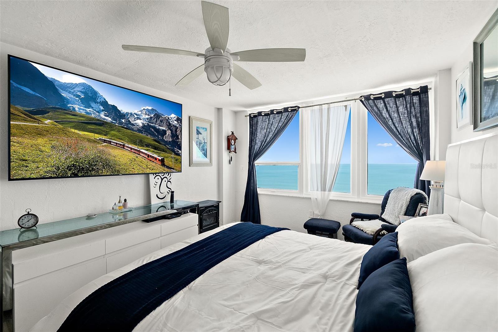 OCEANS SEVEN - Residential