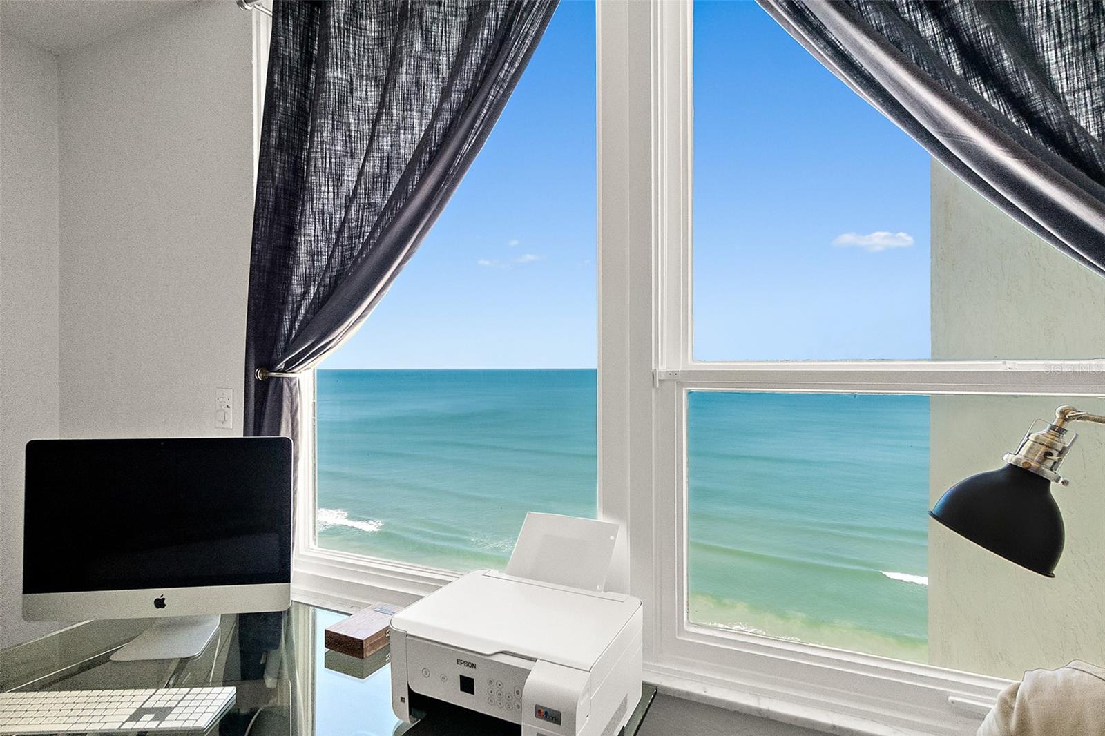 OCEANS SEVEN - Residential