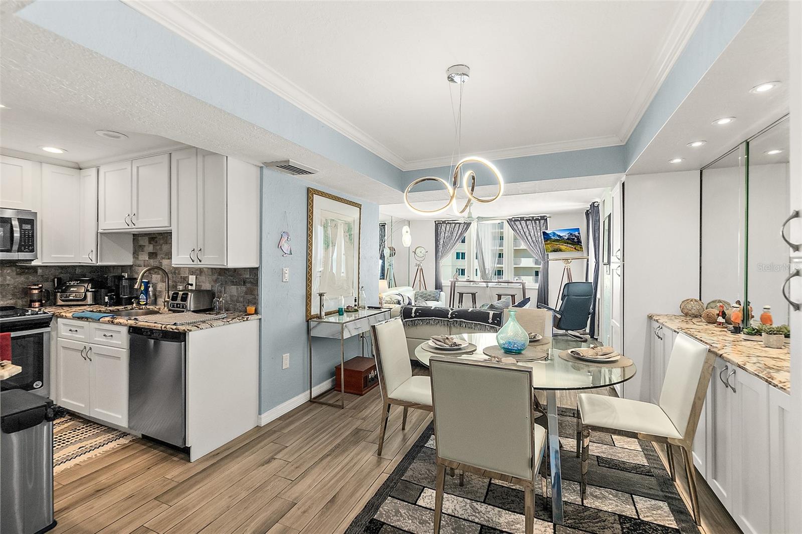 OCEANS SEVEN - Residential