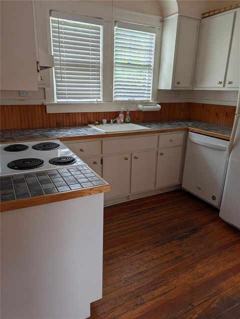 Tiny photo for 1427 E Fort King Street, Ocala, FL 34471 (MLS # OM718405)