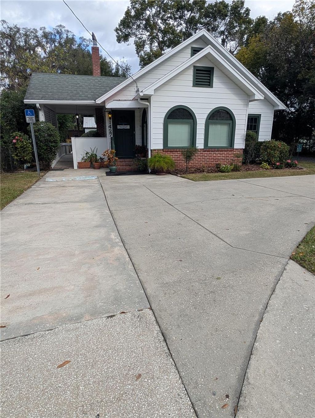 Photo of 1427 E Fort King Street, Ocala, FL 34471 (MLS # OM718405)
