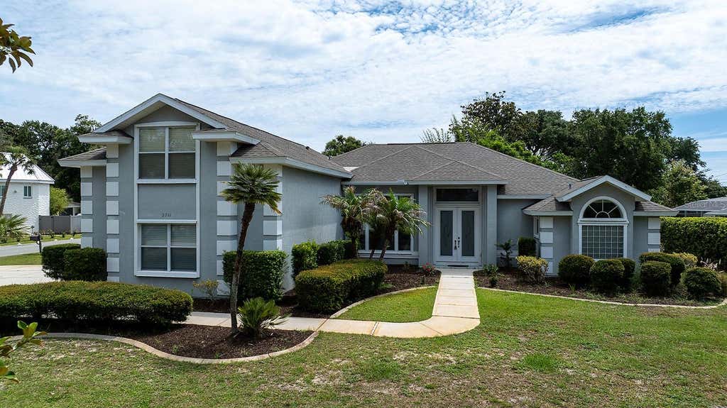 Photo of 2711 John Anderson Drive, Ormond Beach, FL 32176 (MLS # V4950756)