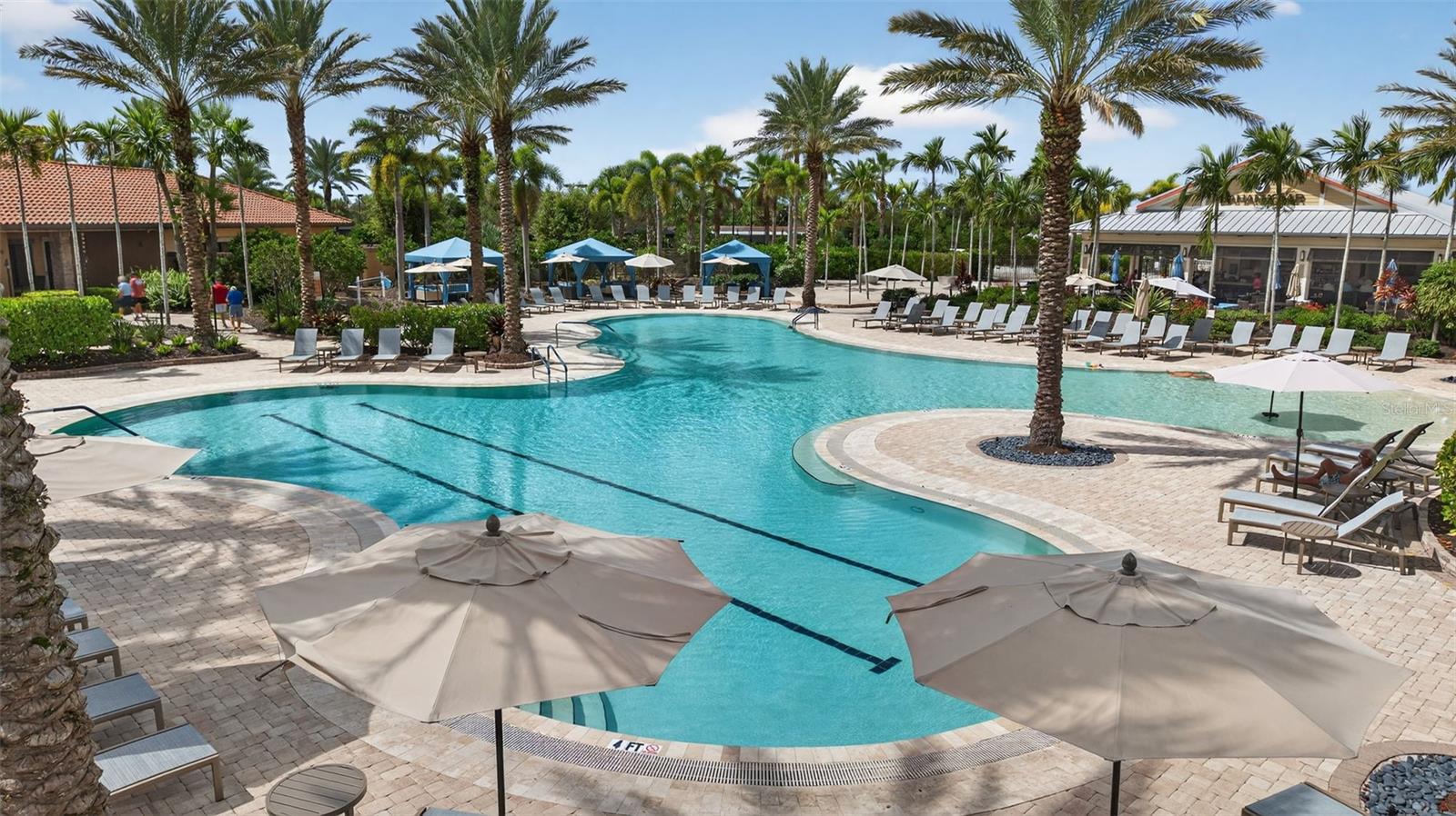 ESPLANADE GOLF AND COUNTRY CLUB - Residential