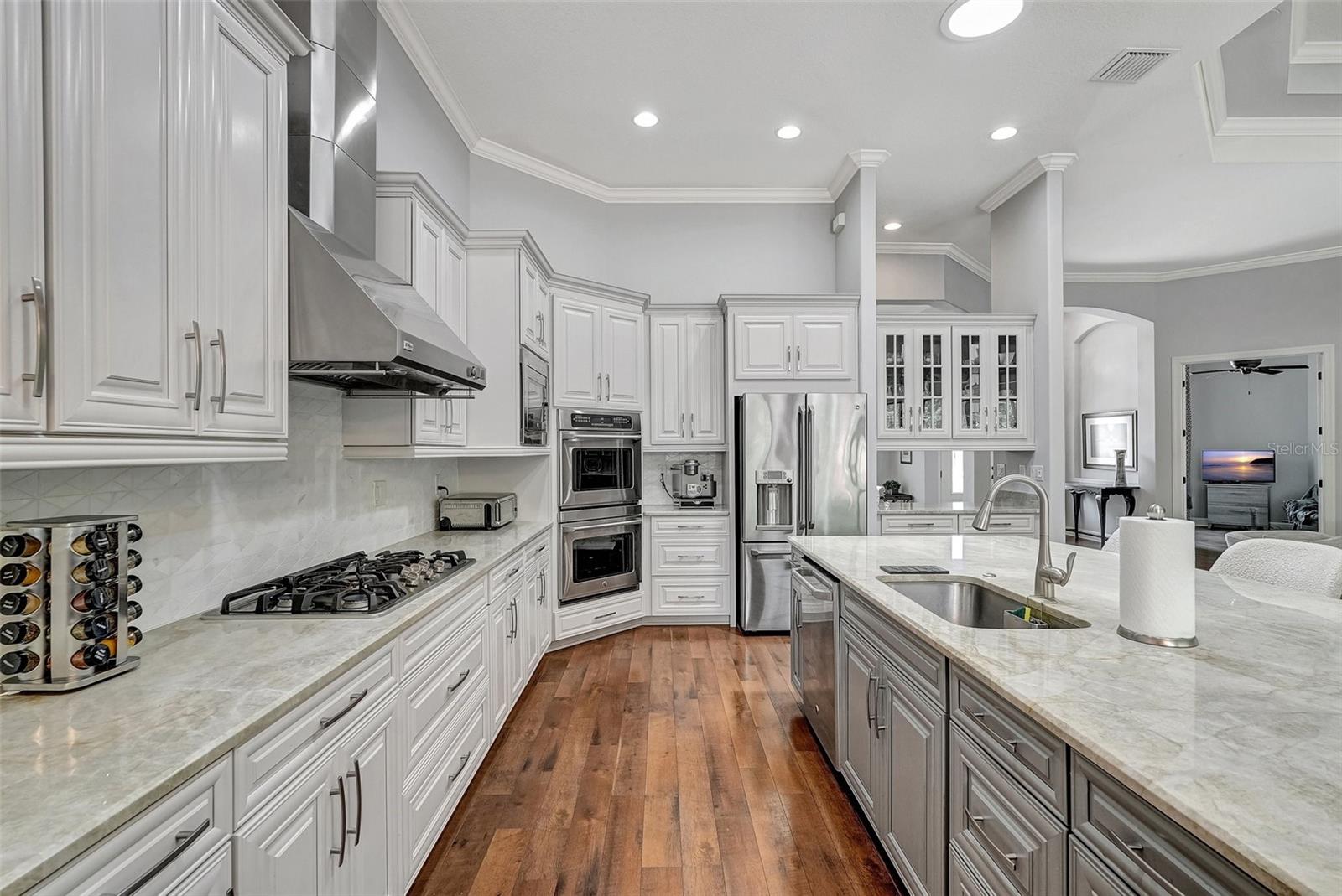 ESPLANADE GOLF AND COUNTRY CLUB - Residential