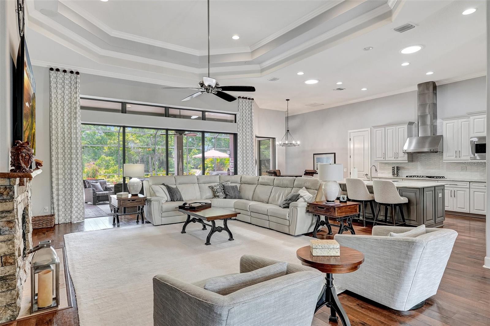 ESPLANADE GOLF AND COUNTRY CLUB - Residential