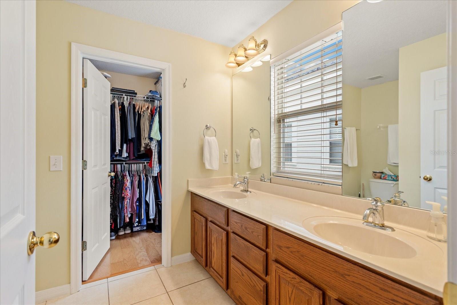 CELEBRATION ROSEVILLE CORNER - Residential