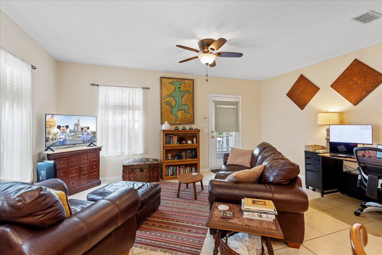 CELEBRATION ROSEVILLE CORNER - Residential