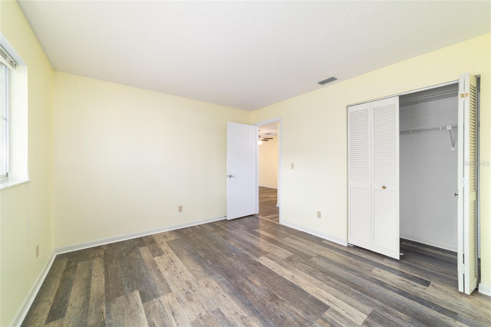 ON TOP OF THE WORLD - Residential