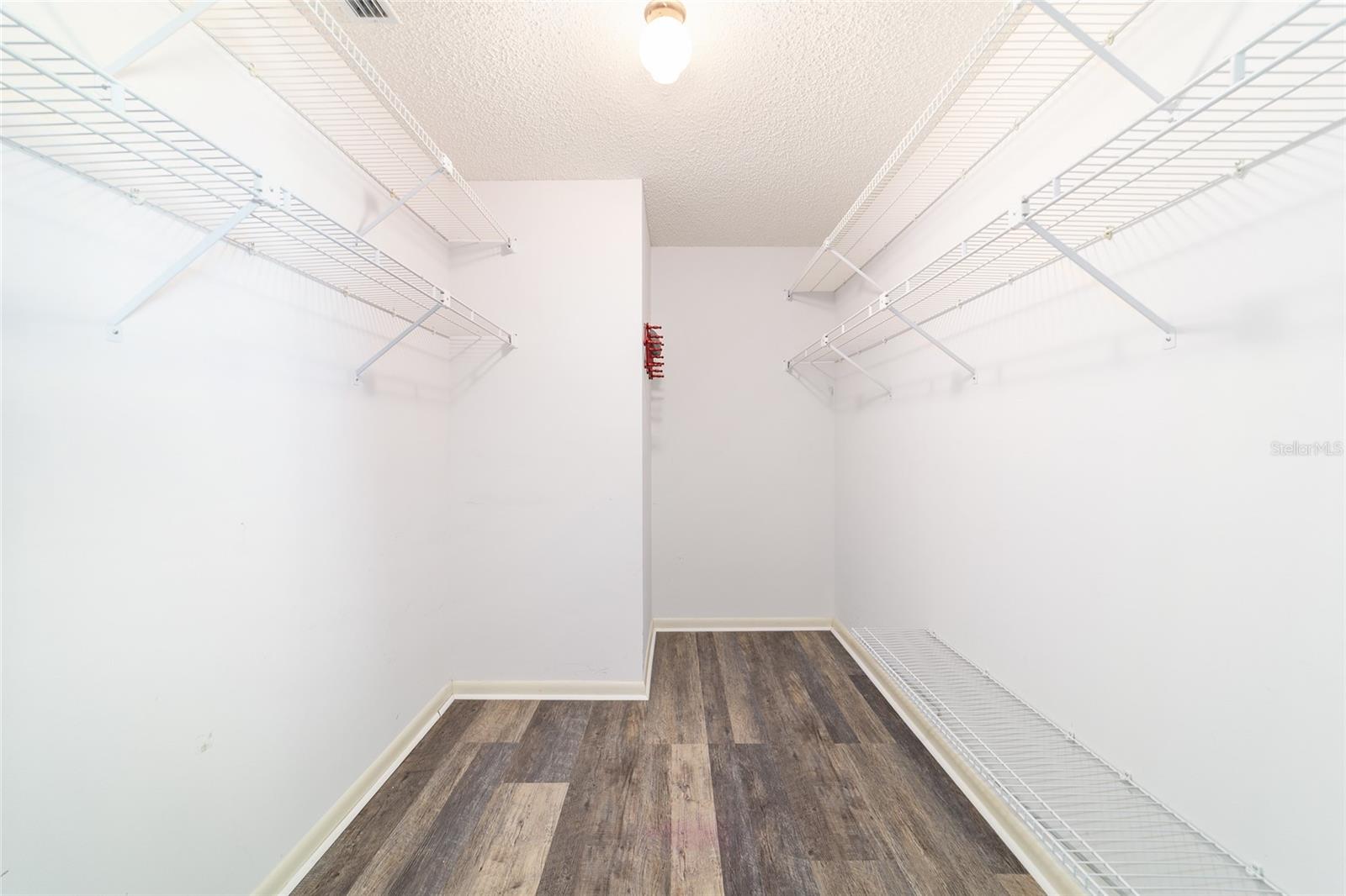 ON TOP OF THE WORLD - Residential