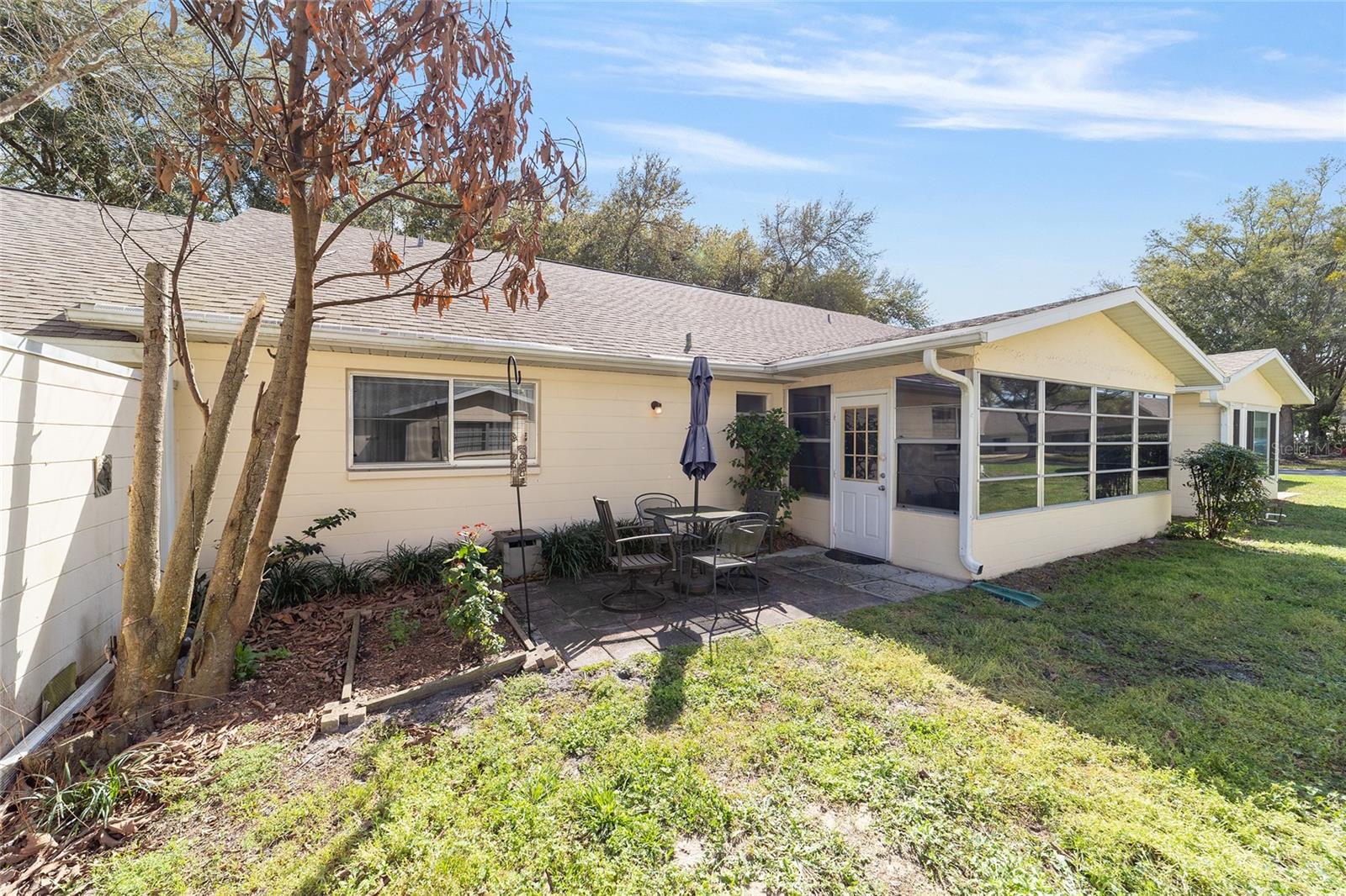 ON TOP OF THE WORLD - Residential