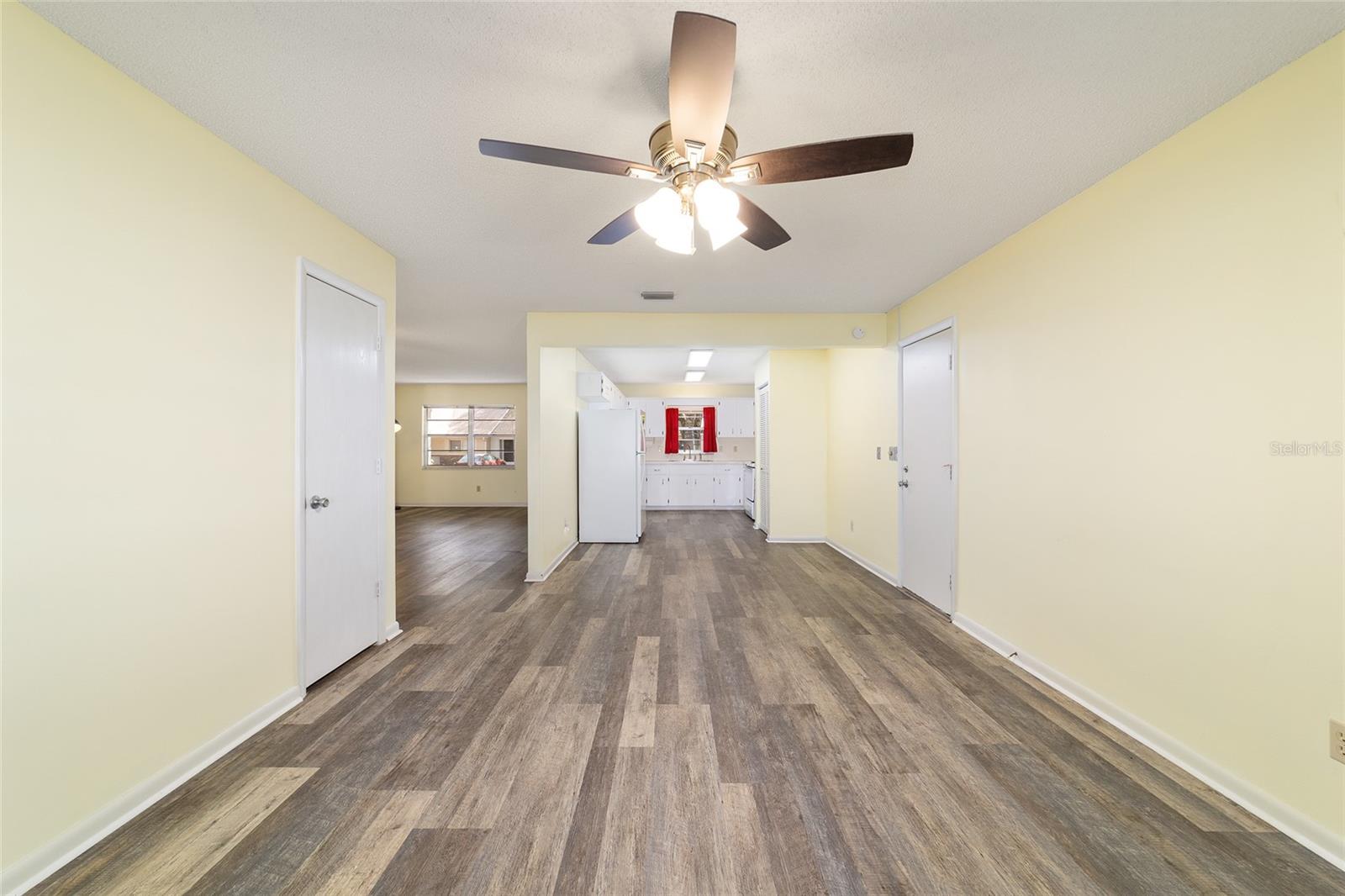 ON TOP OF THE WORLD - Residential