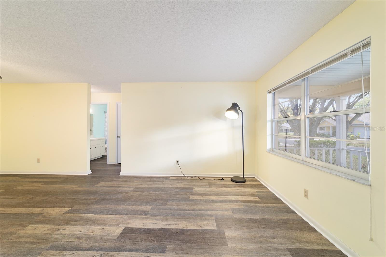 ON TOP OF THE WORLD - Residential