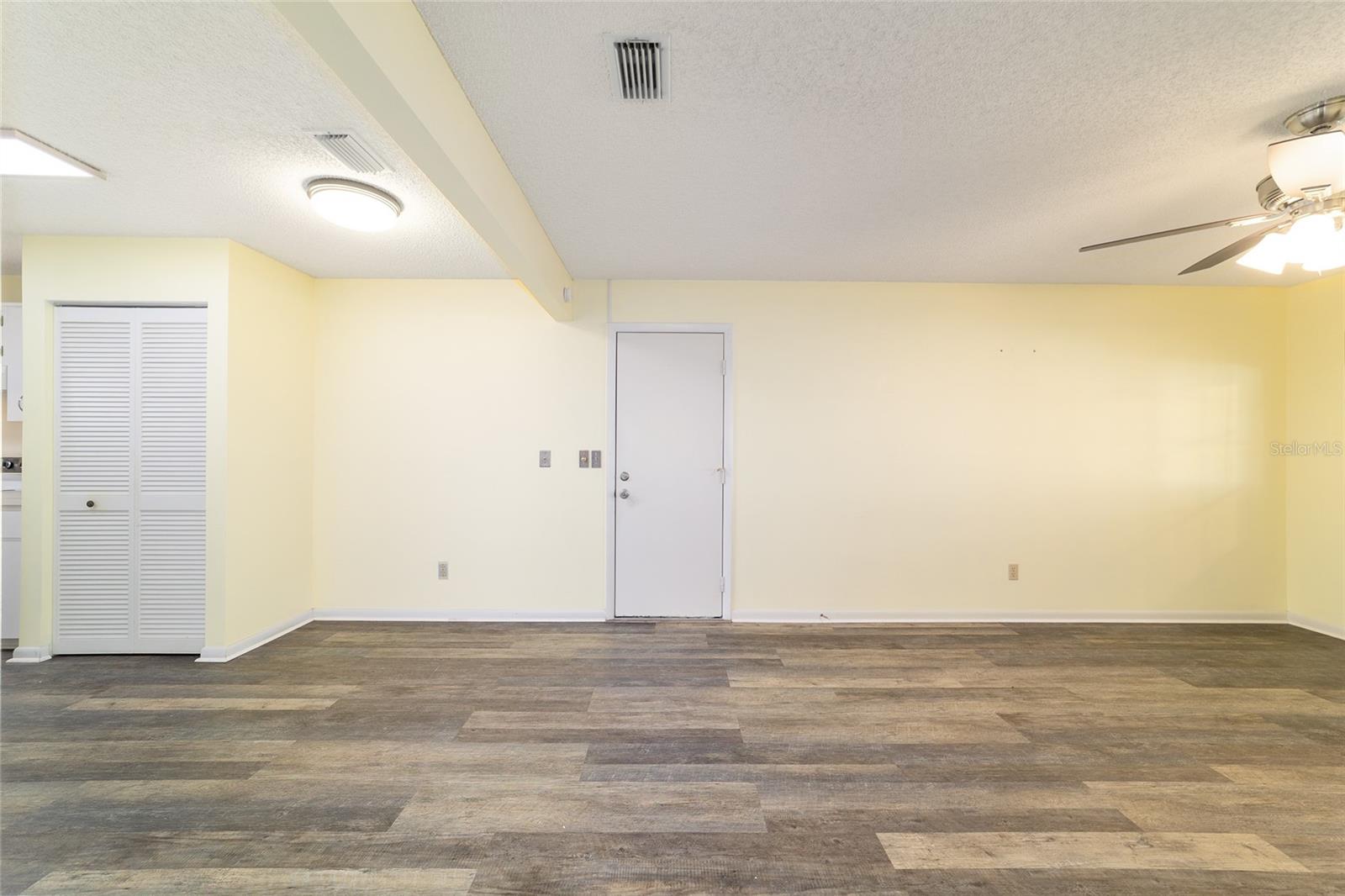 ON TOP OF THE WORLD - Residential