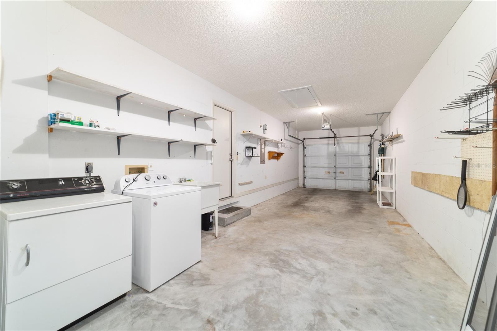 ON TOP OF THE WORLD - Residential