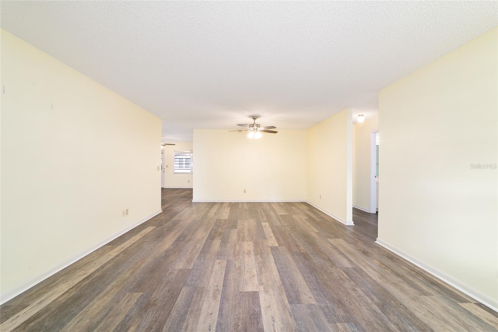 ON TOP OF THE WORLD - Residential