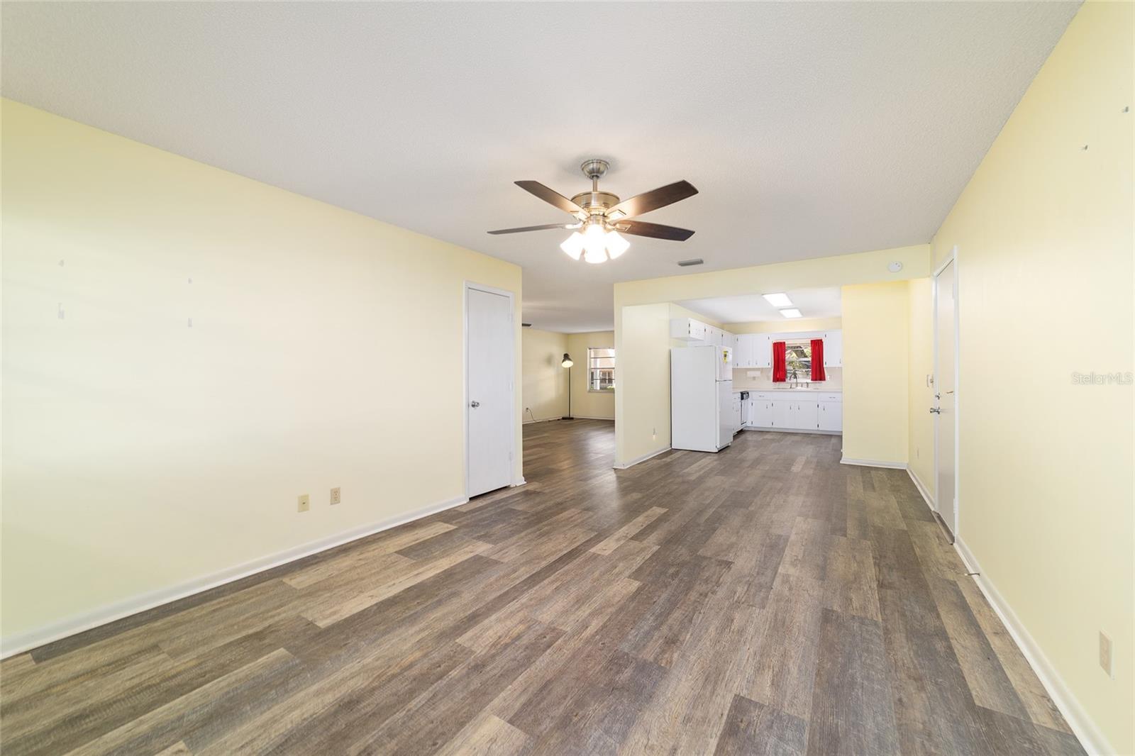 ON TOP OF THE WORLD - Residential