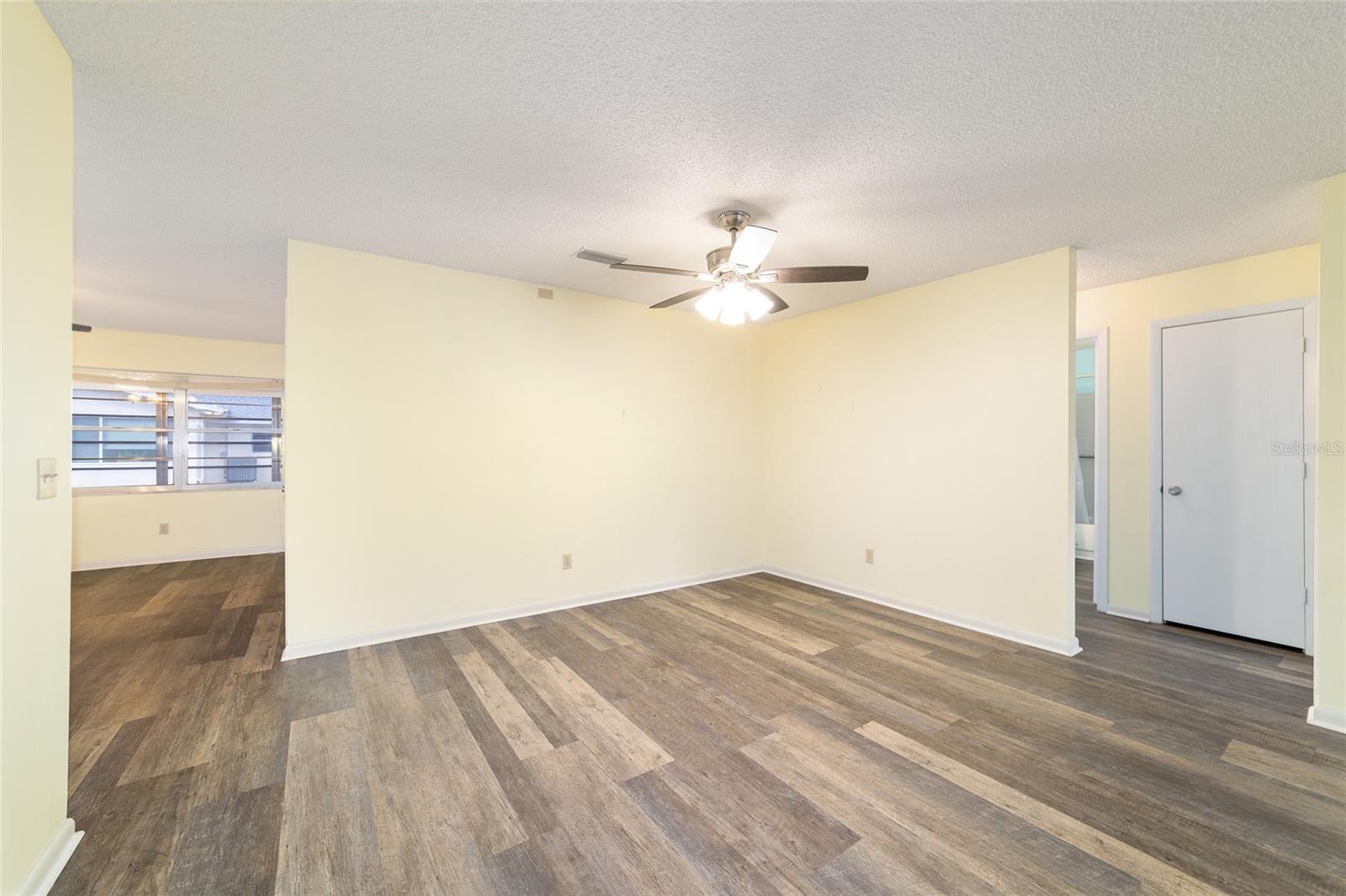 ON TOP OF THE WORLD - Residential