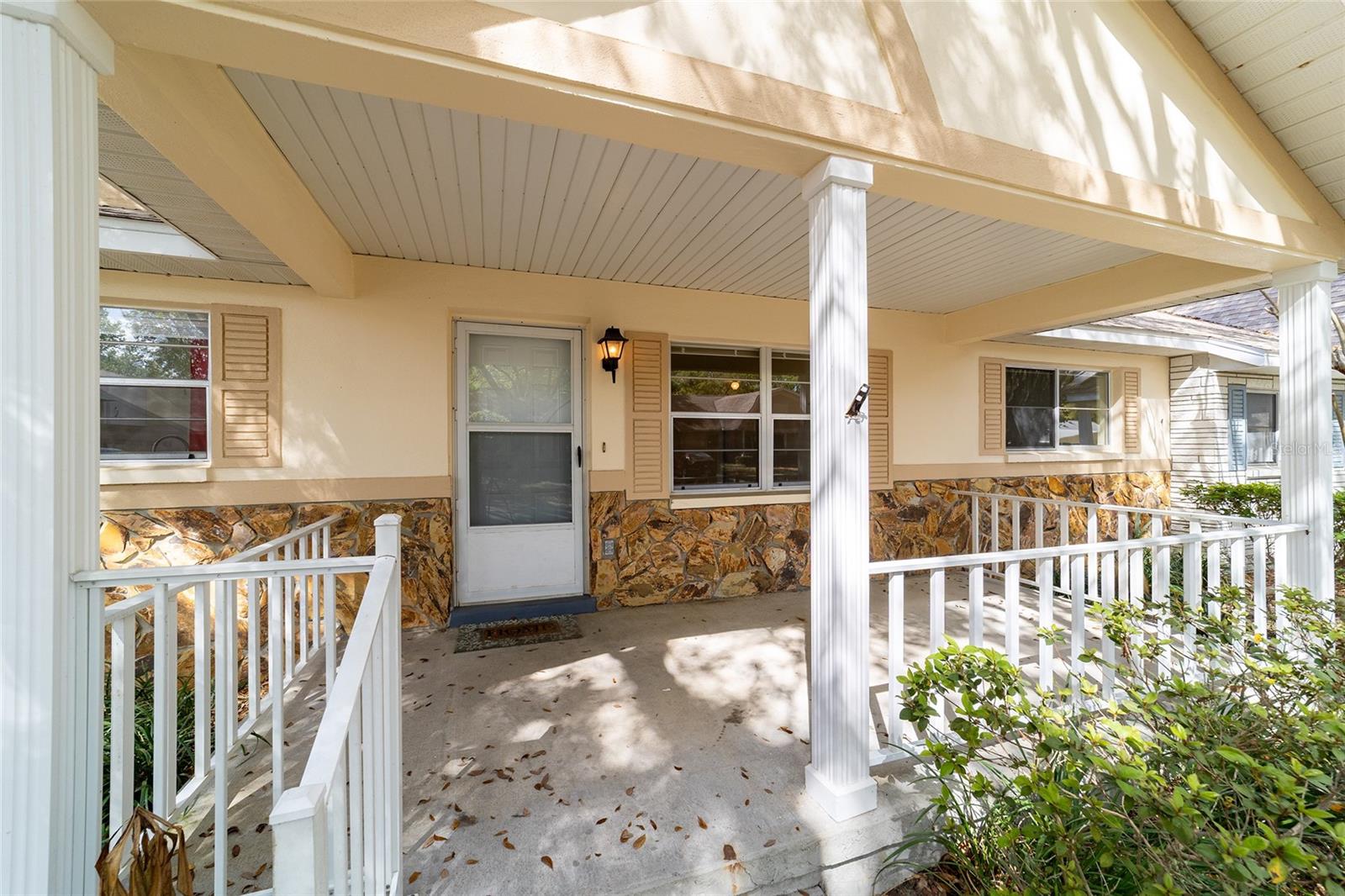 ON TOP OF THE WORLD - Residential