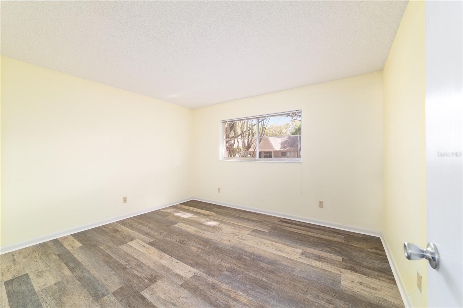 ON TOP OF THE WORLD - Residential