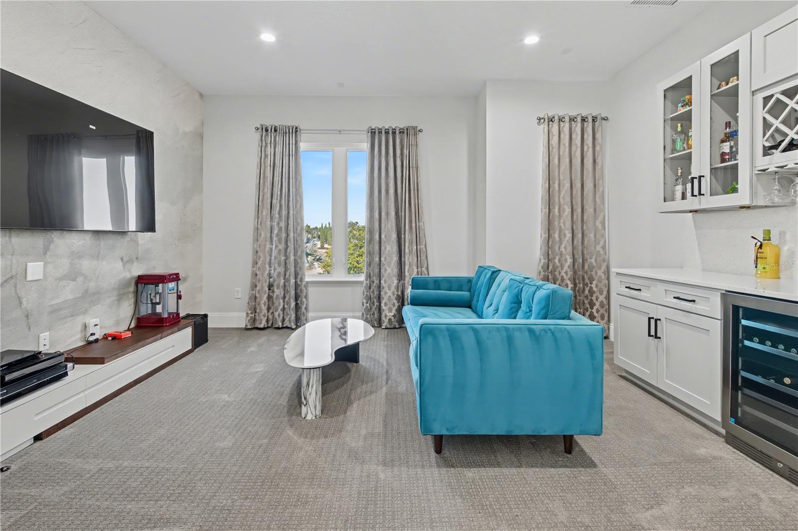 BELLA COLLINA EAST SUB - Residential